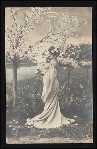 Mode-AK Frau im langen Kleid unter blühenden Bäumen, SANKT PETERSBURG 5.12.1907 