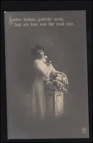 Mode-AK Stehende Frau denkt an ihren Mann, OSNABRÜCK 1.2.1912
