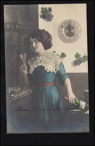 Mode AK Nouvel An femme bouteille de vin mousseux robe bleue, colorié, LEISNIG 31.12.1911