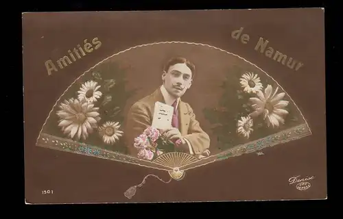 AK Belgien: Freundschaften aus Namur - Mann im Riesenfächer, Feldpost NAMUR 1914
