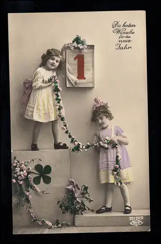 AK photo Nouvel An: Deux filles Girlande feuille calendrier 1er Janvier HORGEN 29.12.1921