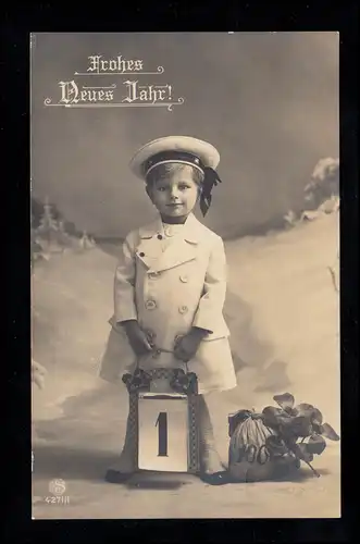Foto-AK Neujahr: Junge im weißen Matrosenanzug mit Glücksbringer HILGEN 31.12.14