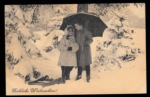 Foto-AK Weihnachten: Kinder mit Regenschirm Schlitten Winterwald, ungebraucht