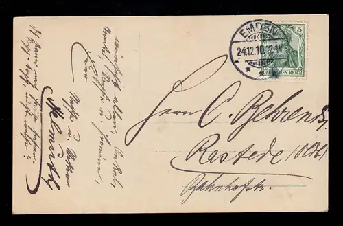 Photo AK Noël: Winterpacking femme avec petit sapin EMDEN 24.12.10