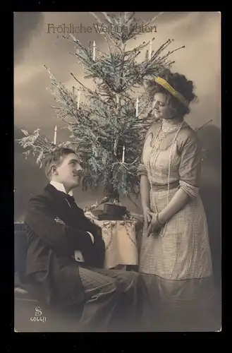Autriche Photo AK Noël: couple de l'amour devant Tannenbaum, POLA 21.12.1911