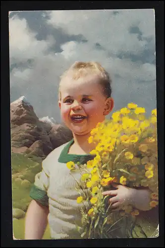 Enfants-AK Fille souriante dans les montagnes avec des fleurs jaunes, non utilisé
