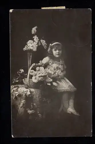 Kinder-AK Foto-Schattenspiele - Mädchen mit Blumenkorb, 19.10.1920