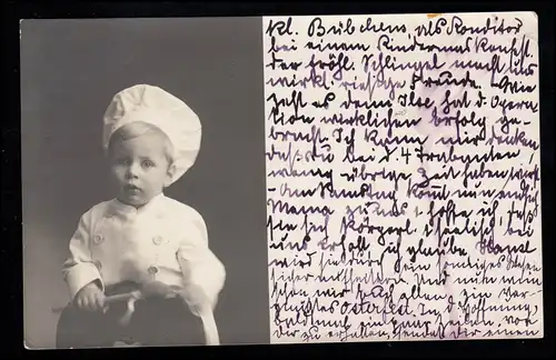 Enfants-AK Garçon comme un pâtissier avec bonnet et cuillère, MUNICH 13.4.1911