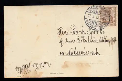 AK Félicitations anniversaire: Femme avec vase de fleurs, table, NIEDERODERWIT 1912