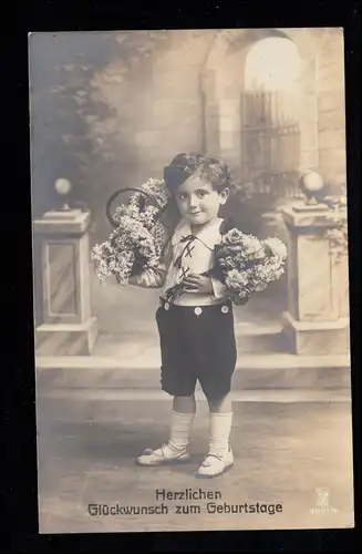 AK Félicitations anniversaire: garçon souriant avec des fleurs, LEIPZIG-GOHLIS 8.1.1918