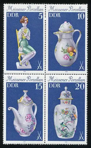 2464-2467 Panneau à quatre panneaux de porcelaine, PLF 2463 tache sur le dossier du siège, boîte 1 **