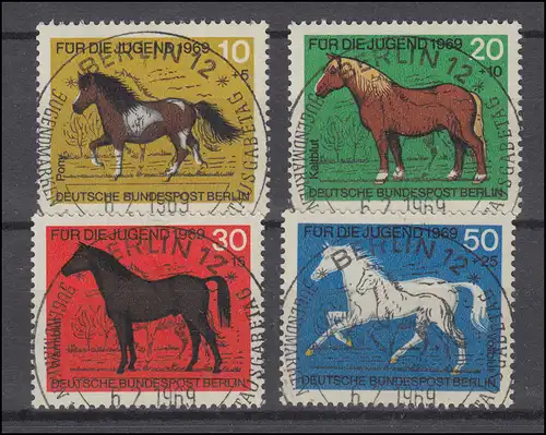 326-329 jeunes races de chevaux 1969 - phrase avec cachet complet ESSt BERLIN