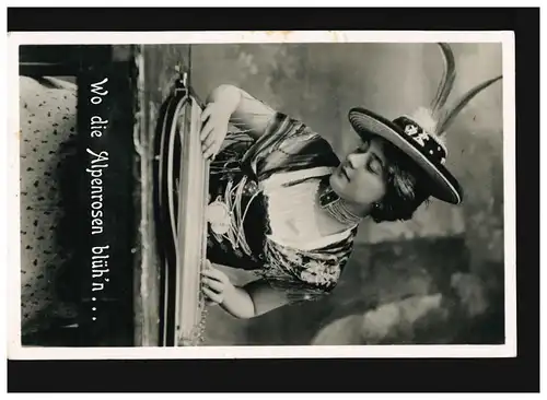 AK Femmes: femme en costume bavarois joue Zither, Berchtesgaden 14.10.1933