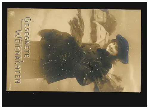 AK Femmes: Femme avec des herbes dans la neige Béni Noël, Carolus Friesland