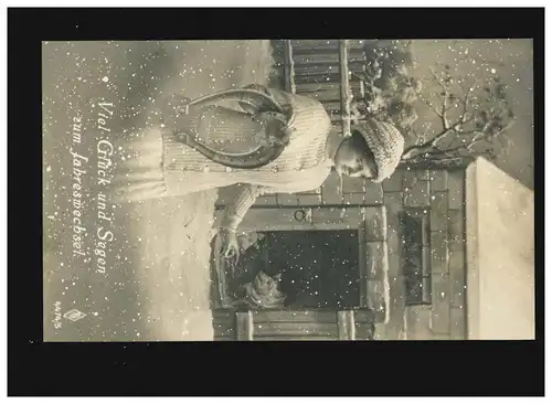 AK Frauen: Frau im Schnee mit Hufeisen, Jahreswechsel Glückwünsche, ungebraucht 