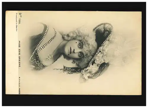 AK Frauen: Frau mit Federhut und Straßschmuck, Miss Evie Greene, ungebraucht