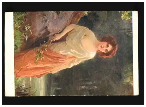 AK Femmes: femme rousse dans la longue robe dans le milieu naturel avec branche, inutilisé