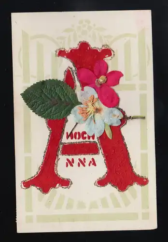 Buchstabe A mit Stoffblumen verziert und Glitzer, Hoch Anna, Österreich um 1910