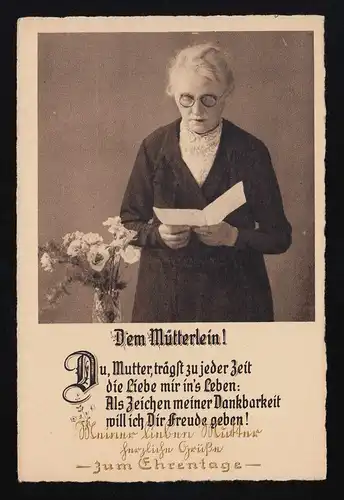 Tu portes toujours la lettre de maman, le jour de l'honneur, tu n'es pas utile