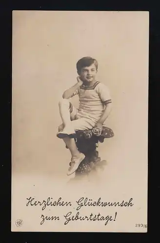 Photo AK Jeune Combinaison de marin assis sur champignon Félicitations Anniversaire Brême 27.2.18