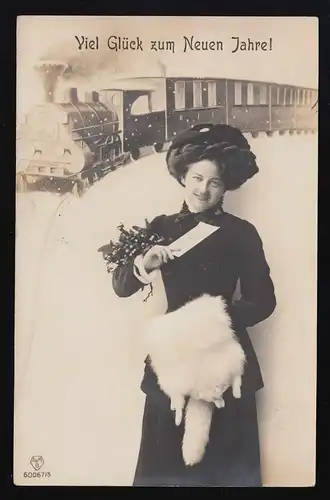AK A&M B, Nr. 60067/3 elegante Frau mit Fuchs Muff vor Dampfzug, Hilgen 1.1.13