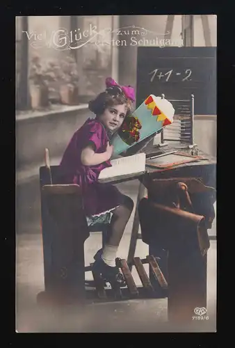 EAS photo AK 7189/6 fille banque scolaire tableau robe pourpre sac scolaire Görlitz 12.4.26