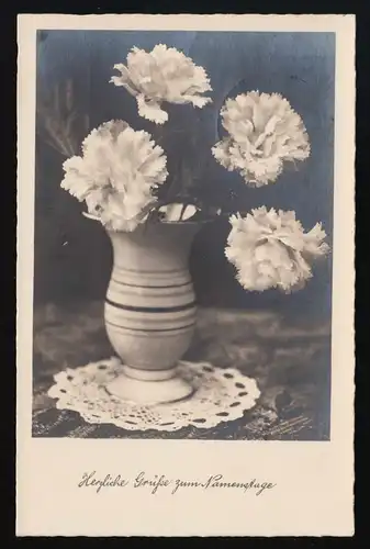 Photo AK No. 1636/1 Oeillets blancs dans un vase, jour de nom, ULM 18.3.1938
