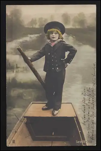 Foto AK Kinder Junge Matrosenanzug am Ruder im Boot, HALL in Tirol 1906