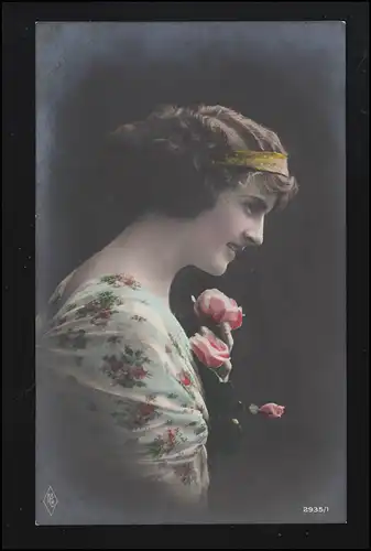 Femmes AK bande boucles sombres profil portrait de l'hôpital de réserve STETTIN 22.1.1915