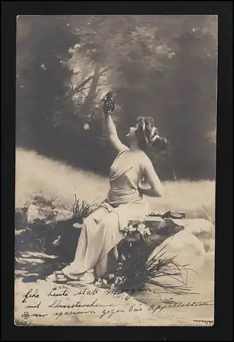 Frauen AK griechische Göttin mit Weintrauben Künstler Foto NPG BERN 30.04.1903