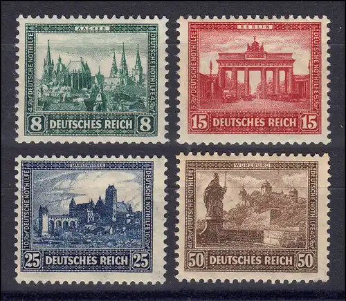 450-453 Aide d'urgence Bâtiments 1930 - Ensemble (quatre valeurs) frais de port ** / MNH