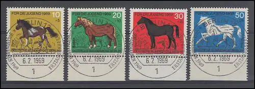 326-329 Jeunes chevaux 1969: ensemble sous-rand ESSt BERLIN 6.2.69