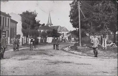 Ansichtskarte Lagarde - Straße mit deutschen Soldaten, FELDPOST 124 - 15.11.16