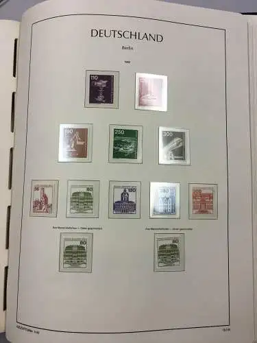 Berlin - 1959-1989 dans l'album de prépresse du phare entièrement post-freeich **