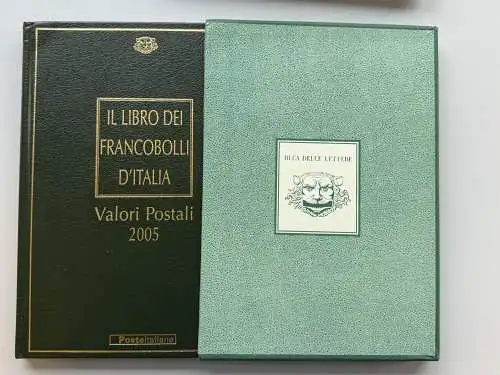 Italien amtliches Jahrbuch 2005 mit Marken in Klemmtaschen, postfrisch ** / MNH