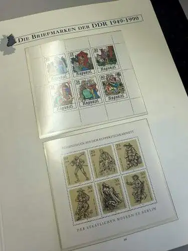 DDR 1976-1990 im zwei SF-Vordruck-Ringbindern aus Borek-Abo, postfrisch **