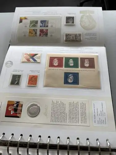 Die Grossen Deutschen - Abo-Sammlung der Post mit Silber-Medaillen im Ringbinder