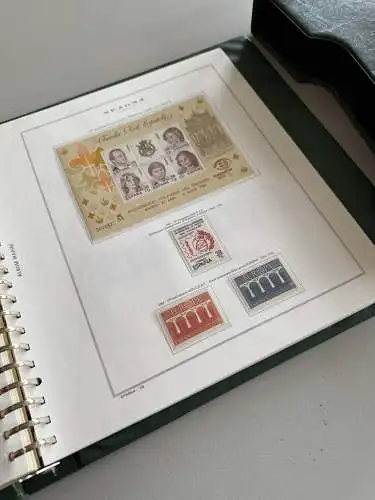 Spanien 1976-1986 postfrisch ** komplett im Vordruck-Ringbinder + Schuber