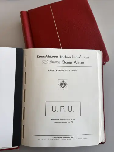 100 Jahre Weltpostverein UPU - zwei Bände, ca. 180 Seiten, mit Briefmarken **