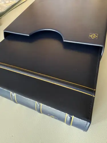 LEUCHTTURM Ringbinder in blau mit Schuber + SF-Vordrucke Dt. Reich, GEBRAUCHT