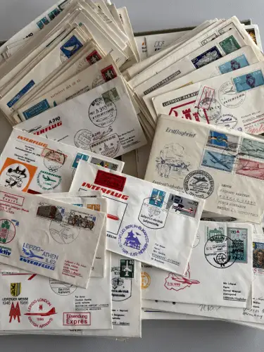 DDR INTERFLUG zwei offizielle Boxen mit über 250 Erstflugbriefen ab 50er Jahre