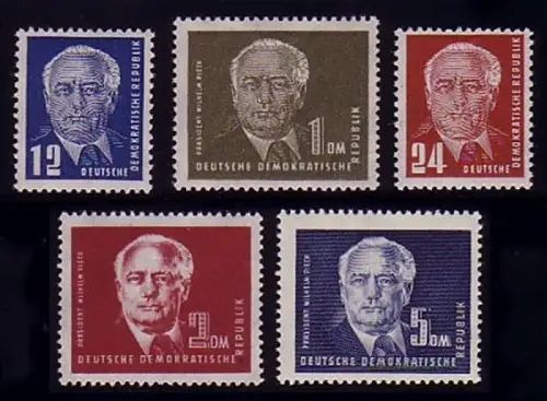 251-255 Pieck (WZ 1 Kreuzblumen) Satz postfrisch **
