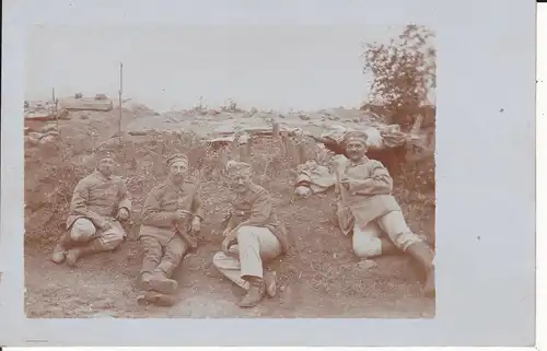 Orig. Foto Vier Soldaten im Felde Front Einsatz Erster Weltkrieg