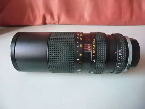 Altes Objektiv Tokina RMC 15-260 mm 1:4,5