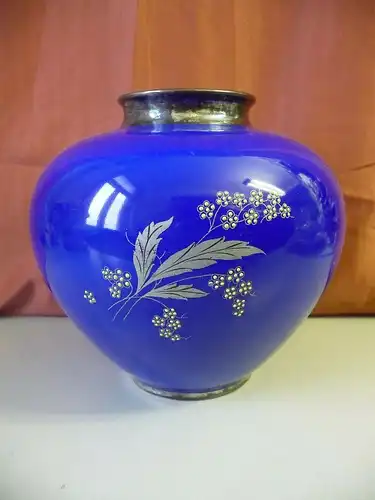 Blaue Vase mit Metallauflage Blumendekor / Alka Kunst Porzellan