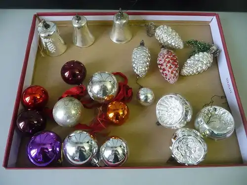 20 x Christbaumschmuck Weihnachten Baumschmuck Kugeln Zapfen Glocken