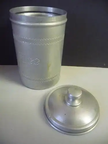 Alte Vorratsdose Teedose aus Aluminium