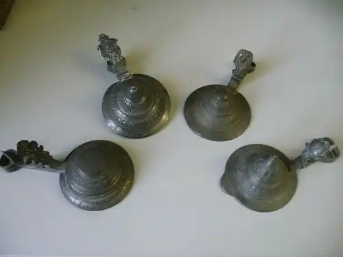 4 antike Zinndeckel für Krüge für Restauratoren Bastler