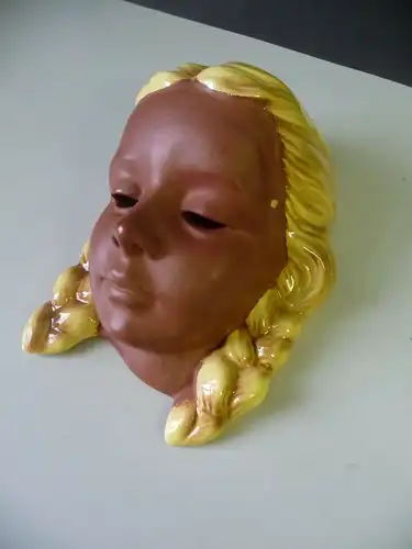 Wandmaske Frauenkopf Mädchen braun / Cortendorf Keramik
