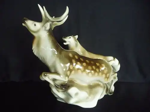 Porzellanfigur Hirschjagd Hirsch Hund / Royal Dux Porzellan